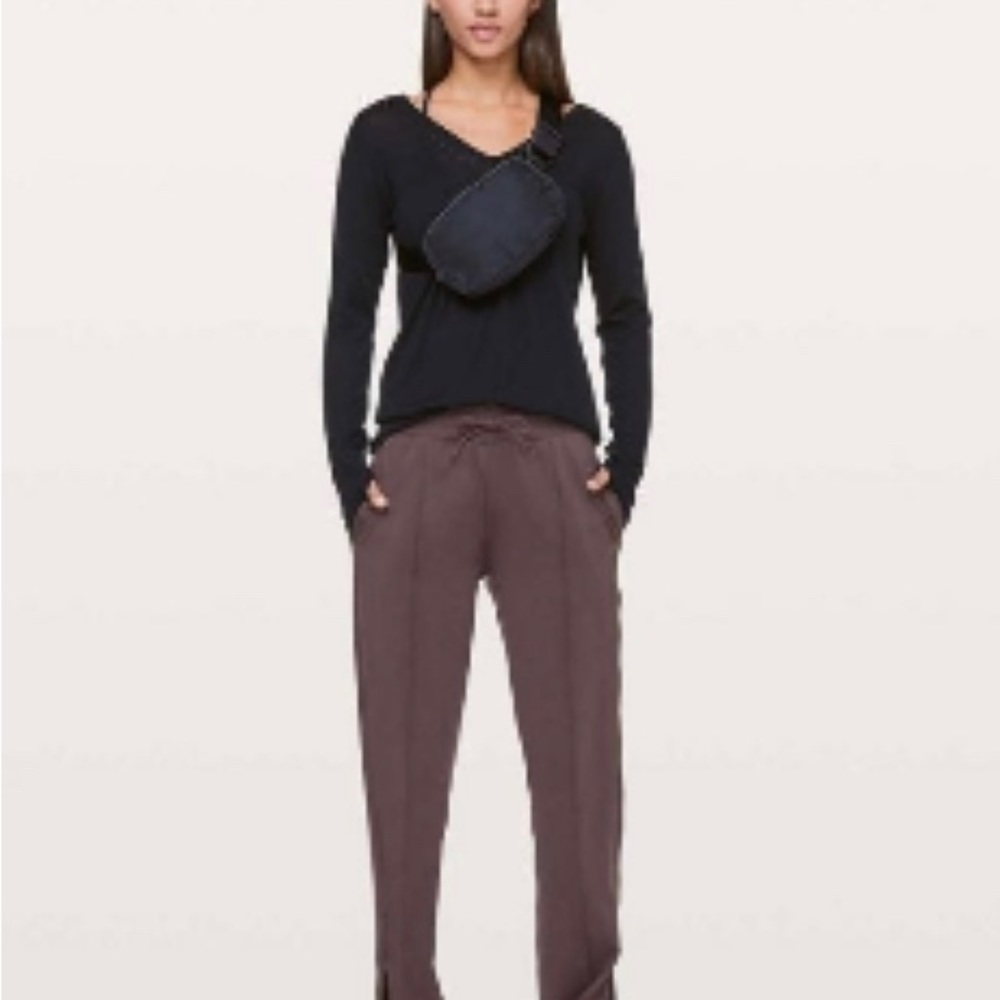 Lululemon Women Stride Pants- size 4 - NWOT 31”
